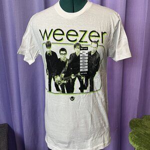 BNWT - Weezer White Basic T-Shirt Sz: S